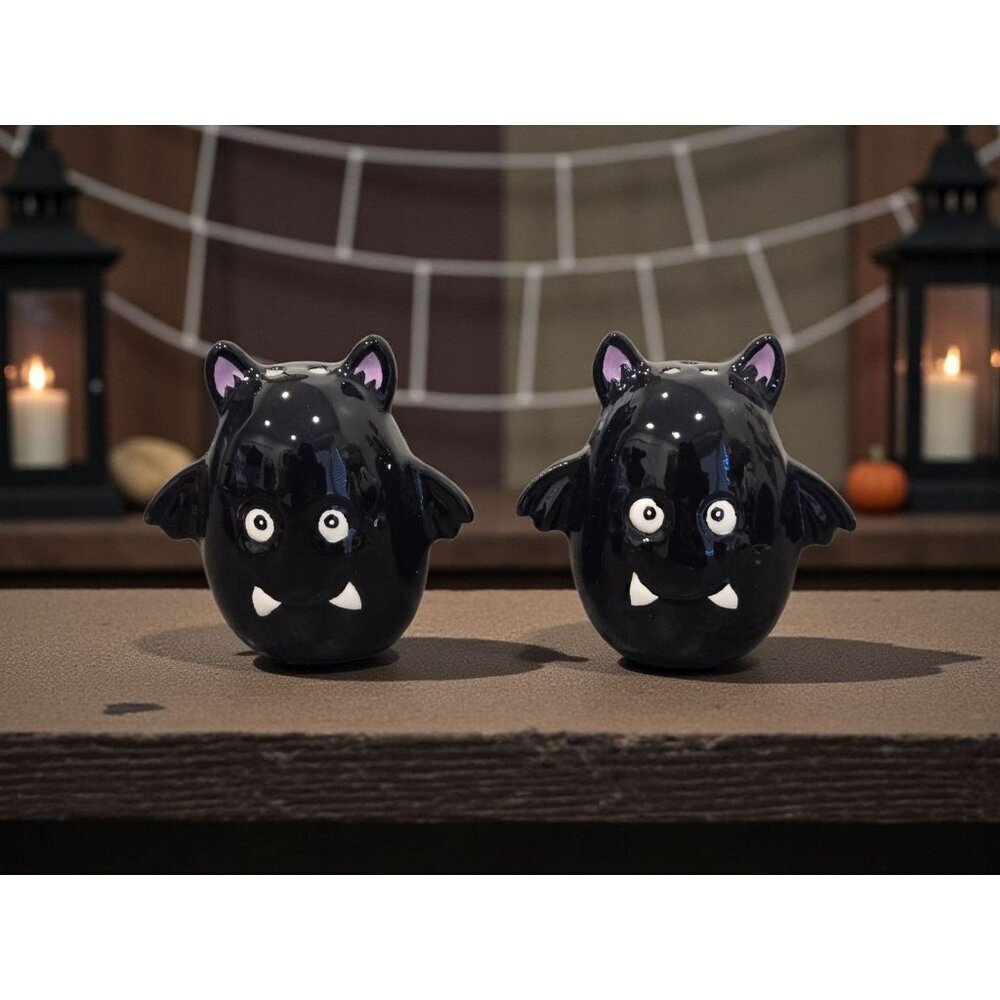 New Black Bat Halloween Salt & Pepper Shakers Salt N Pepper Dinning Decor Set